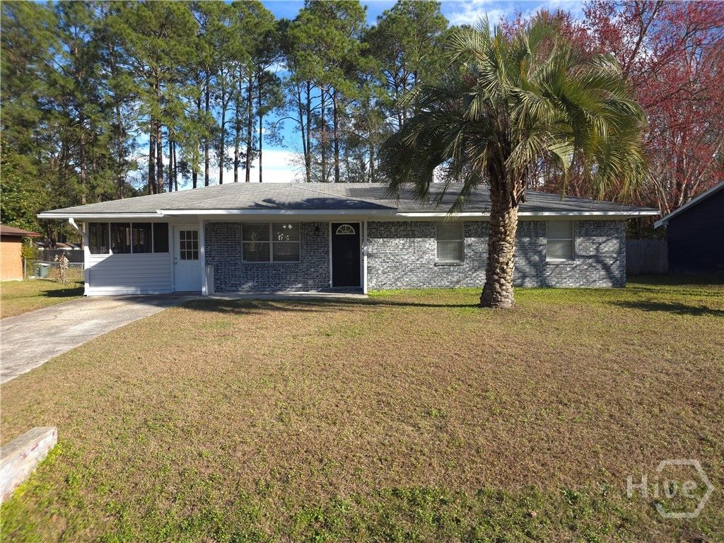Photo of 979 White Circle, Hinesville, GA 31313 (MLS # SA347007)