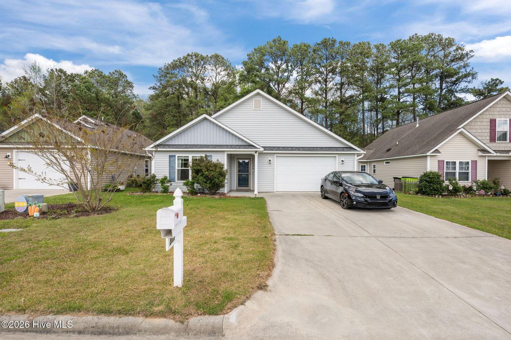 Photo of 323 Woolard Trail, New Bern, NC 28560 (MLS # 100564442)