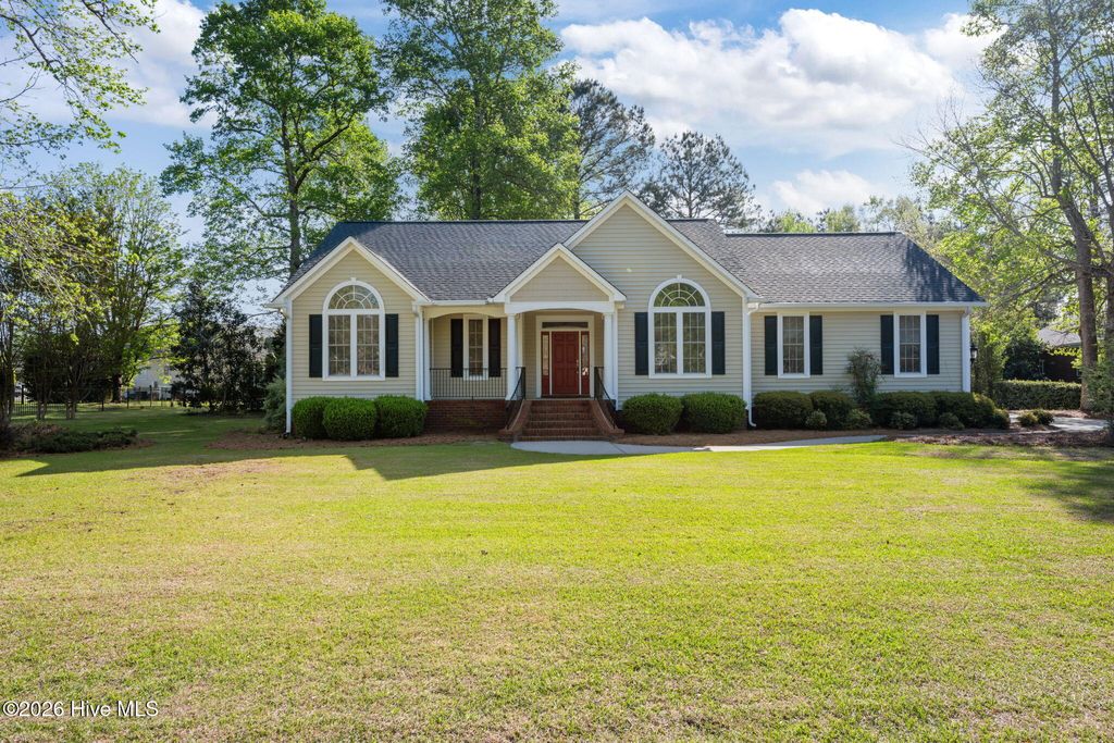 Photo of 103 Liestal Lane, New Bern, NC 28562 (MLS # 100566535)