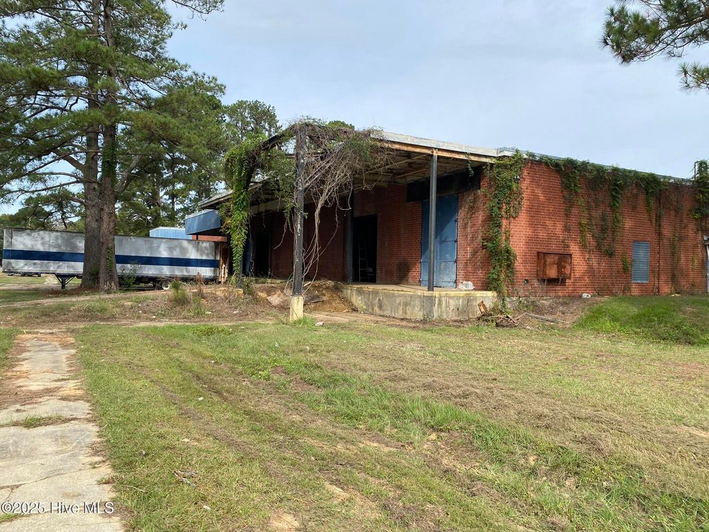 Photo of 523 Flitter Hill Road, Whiteville, NC 28472 (MLS # 100562549)