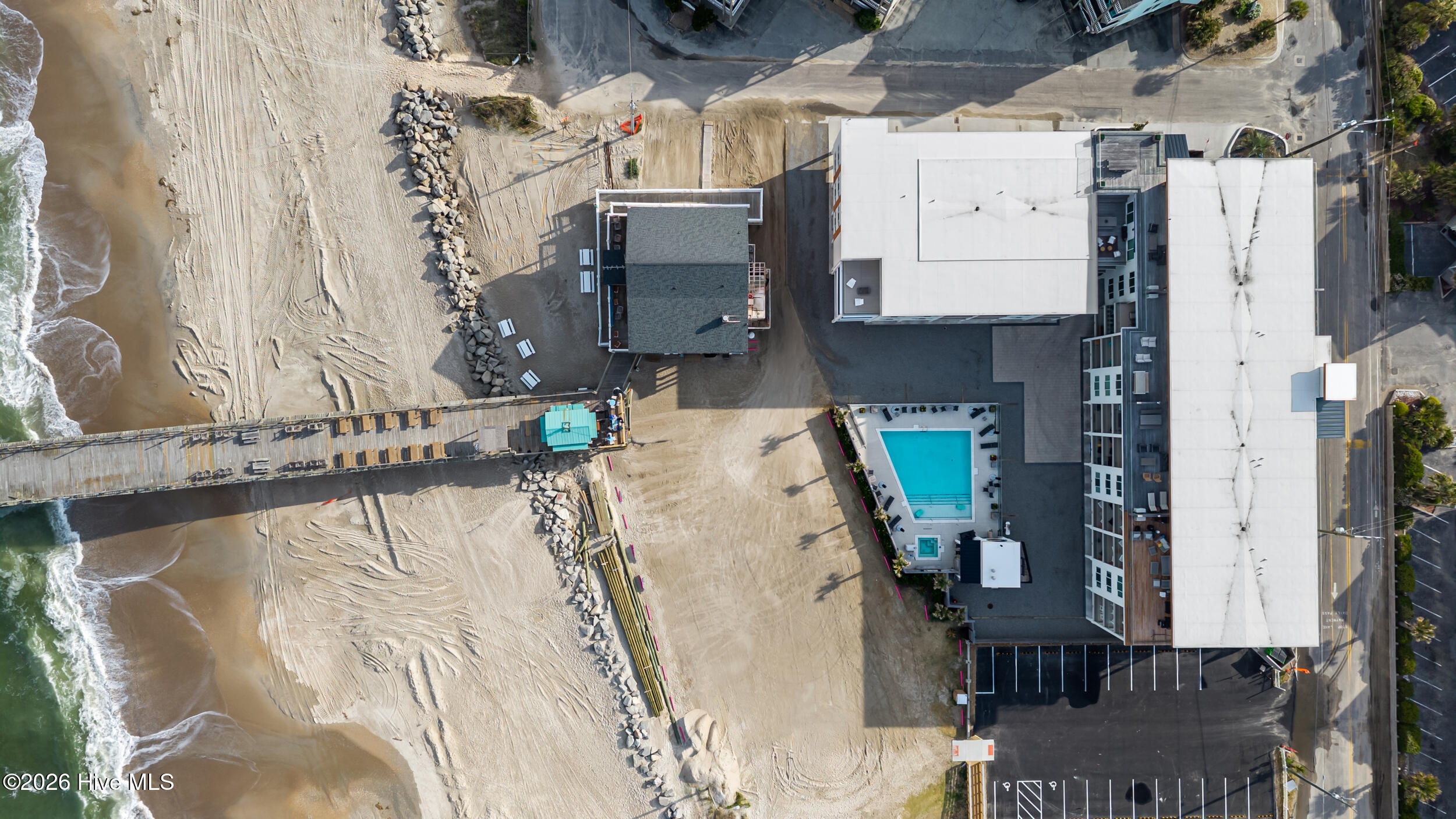 1800 Canal Drive 402