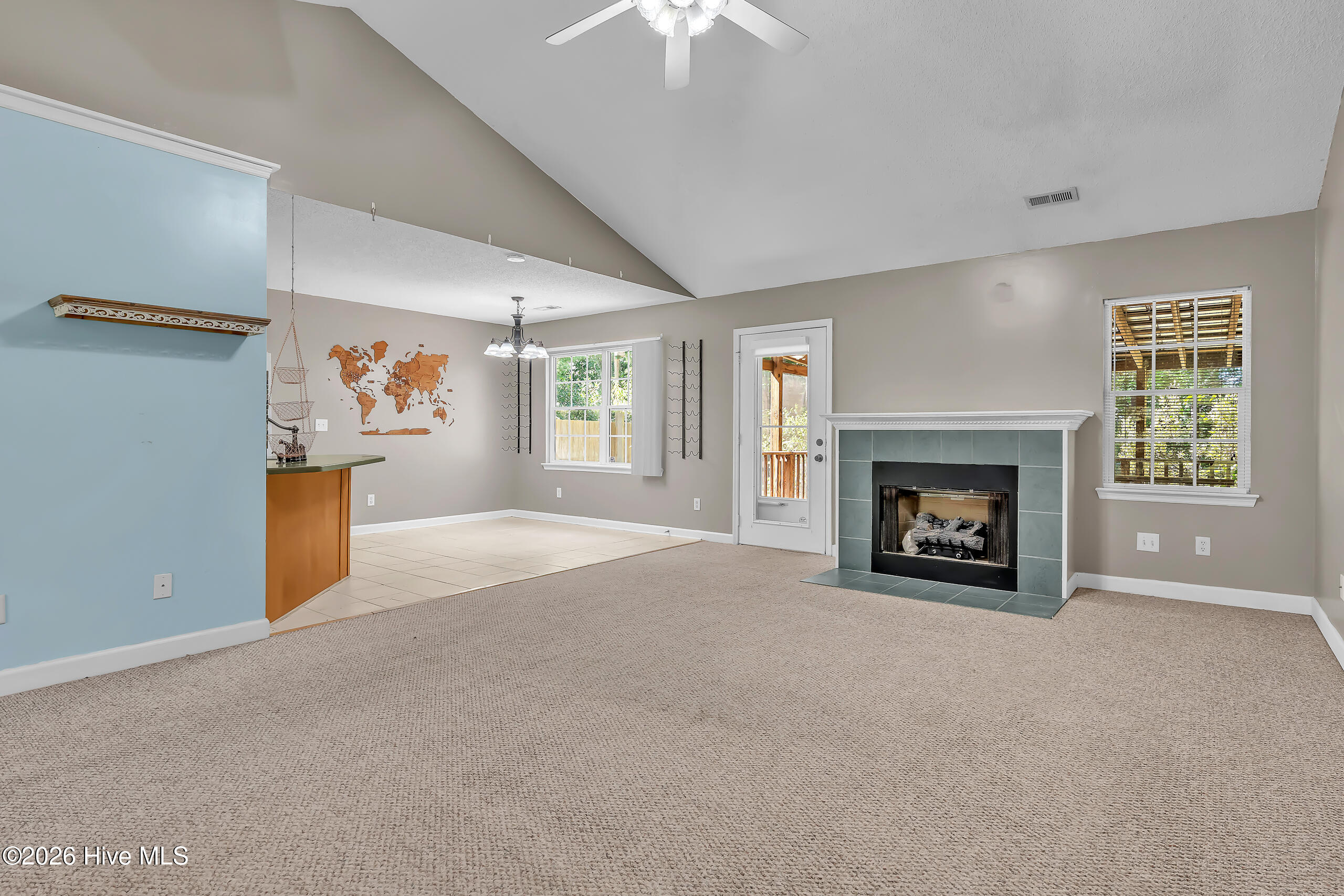 219 E Ivybridge Drive