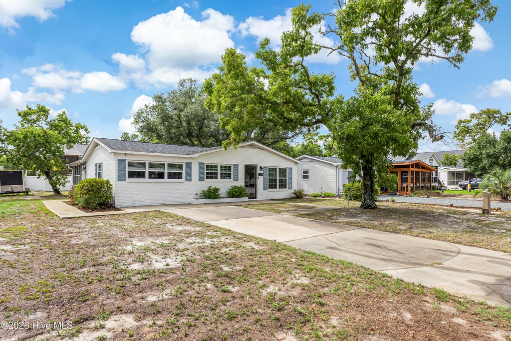 Photo of 139 NE 18th Street, Oak Island, NC 28465 (MLS # 100595698)