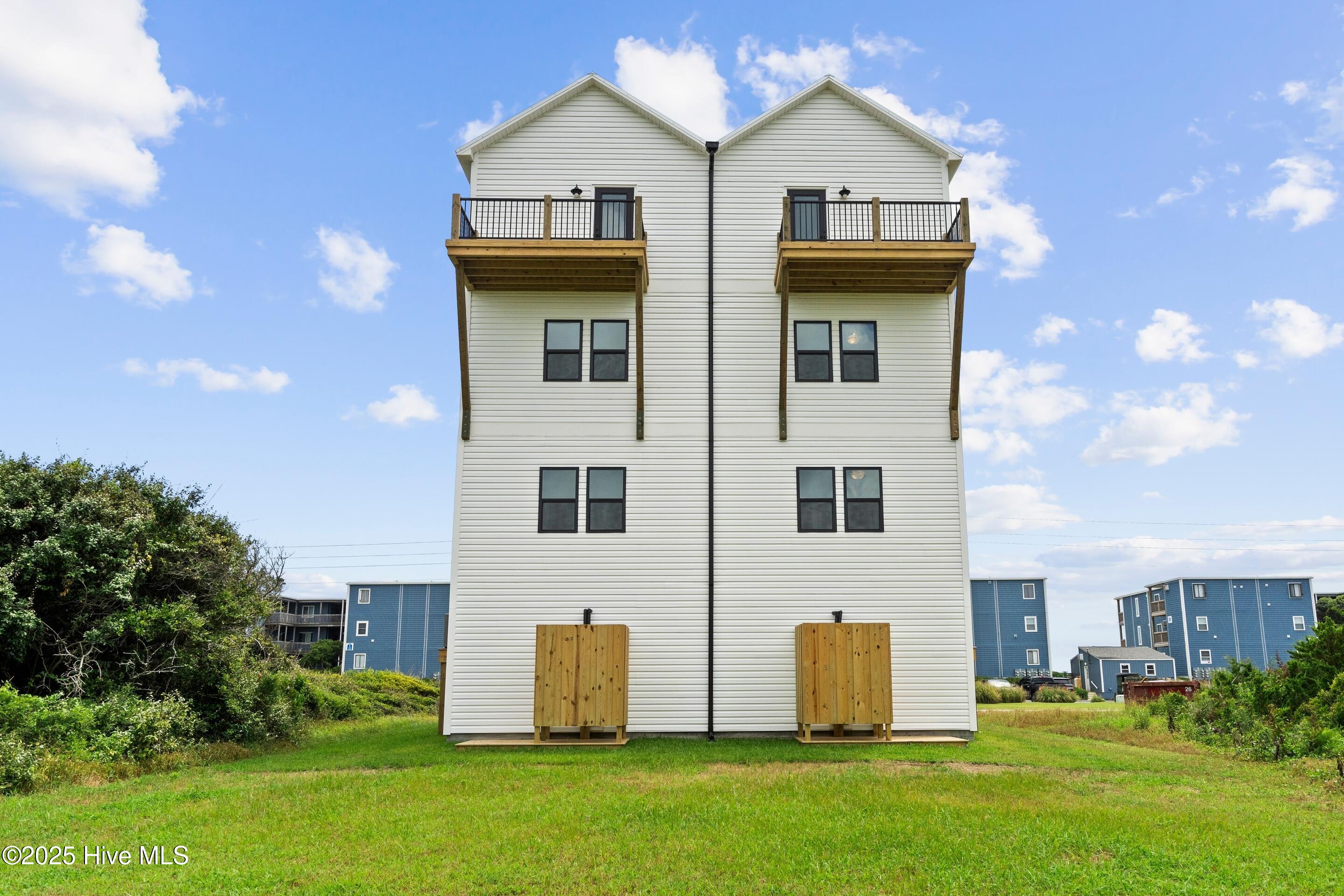 2211 New River Inlet Road 18b