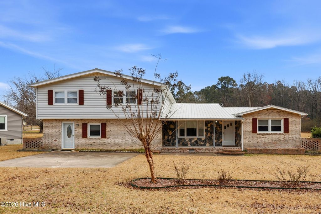 Photo of 641 Haws Run Road, Jacksonville, NC 28540 (MLS # 100561311)
