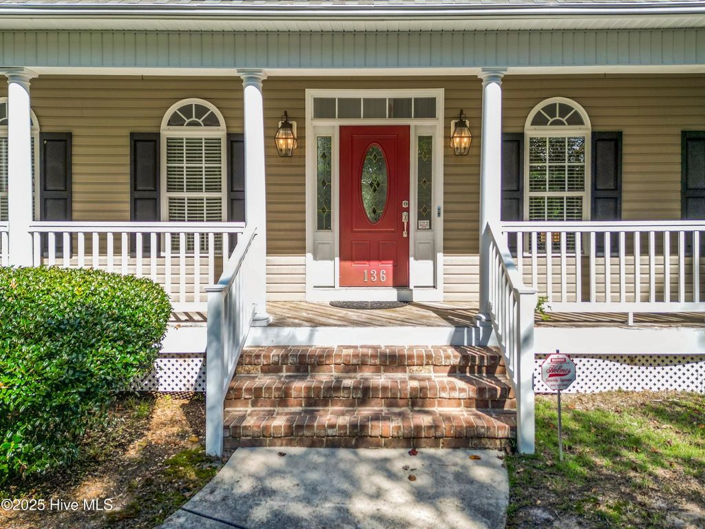 Photo of 136 S Belvedere Drive, Hampstead, NC 28443 (MLS # 100537413)