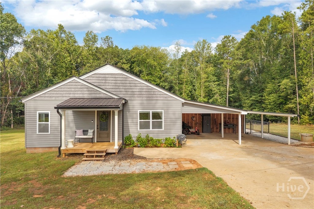 Photo of 2336 Whippoorwill Trail, Hartwell, GA 30643 (MLS # CL367146)
