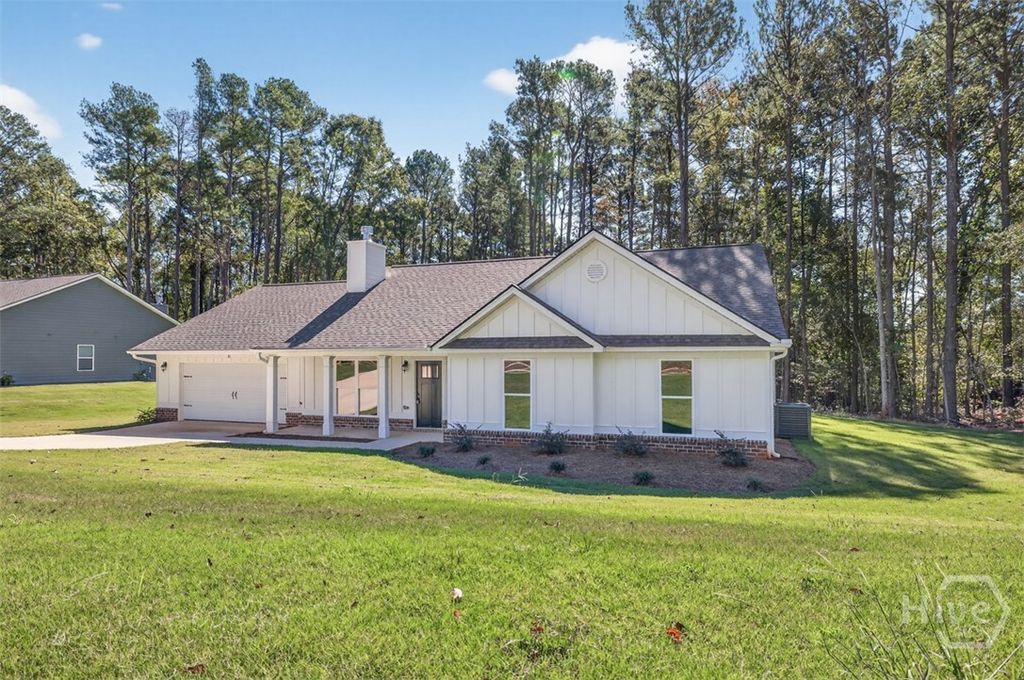 Photo of 198 Mockingbird Lane #30, Winder, GA 30680 (MLS # CL353270)