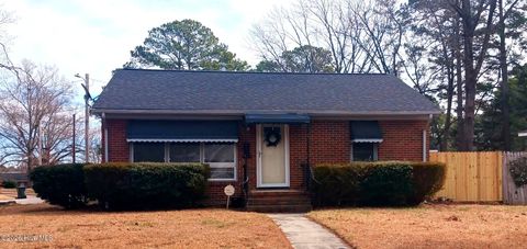 Homes For Sale - 322 Jefferson Street<br/> Wilson, NC 27893
