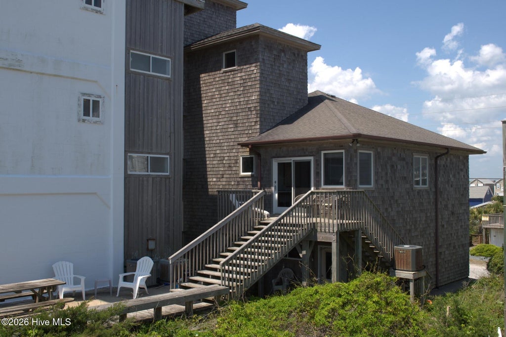 Photo of 332 N Shore Drive #Retreat, Surf City, NC 28445 (MLS # 100613064)