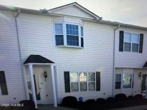 Townhouse For Rent - 1222 Cross Creek Circle #W-7<br/> Pitt County, Greenville, NC 27834