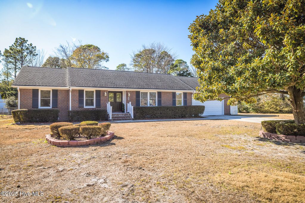 Photo of 310 R L Honeycutt Drive, Wilmington, NC 28412 (MLS # 100577200)