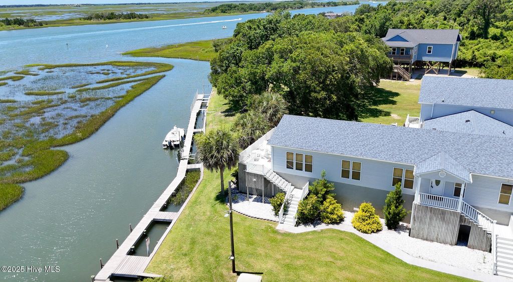 Photo of 101 Hamilton Lane, Hubert, NC 28539 (MLS # 100516311)