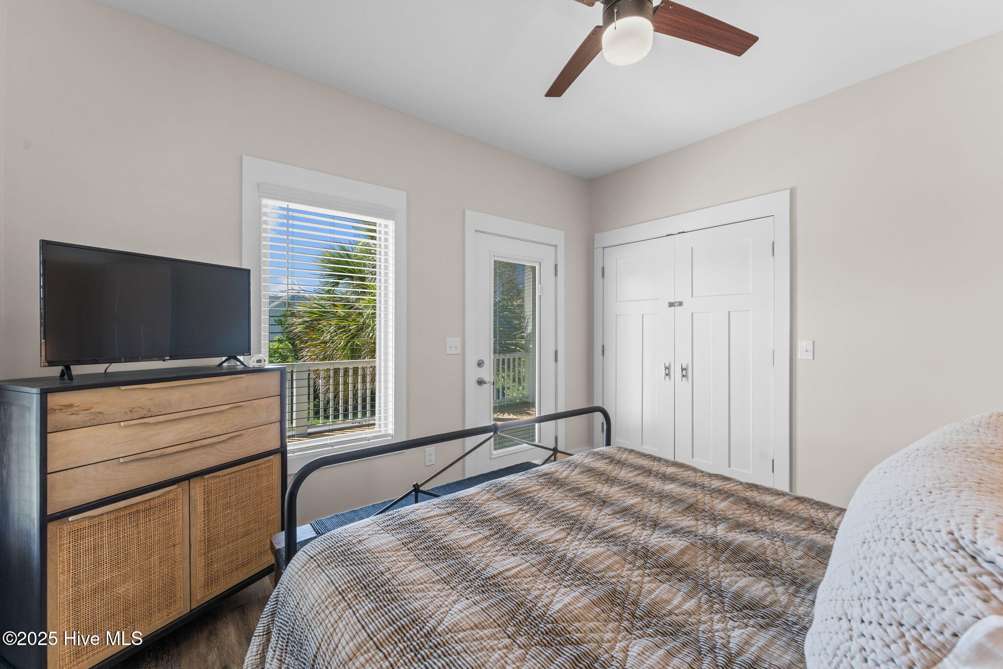 Sneads Ferry, North Carolina 28460, United States, 4 Bedrooms Bedrooms, ,4 BathroomsBathrooms,Residential,Pending,255813