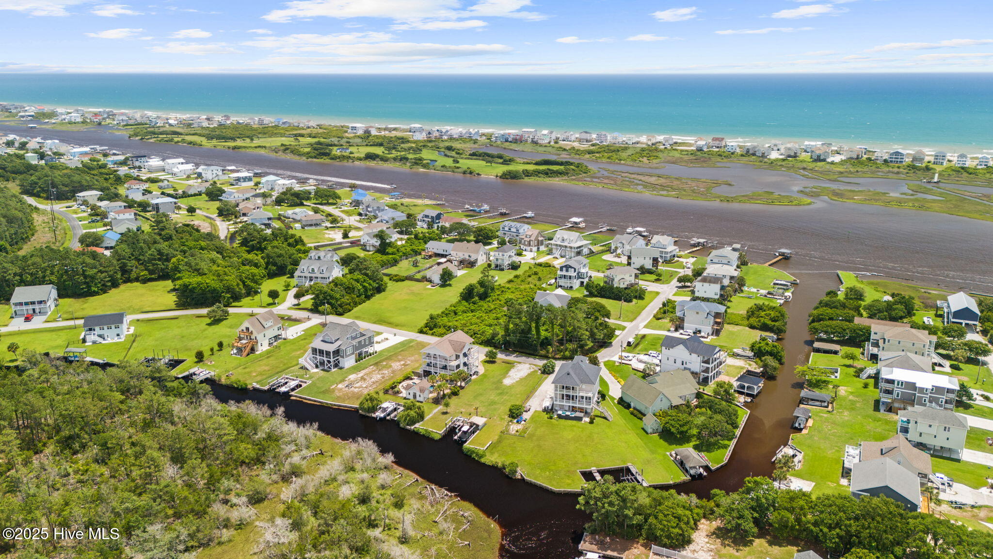 Sneads Ferry, North Carolina 28460, United States, 4 Bedrooms Bedrooms, ,4 BathroomsBathrooms,Residential,Pending,255813