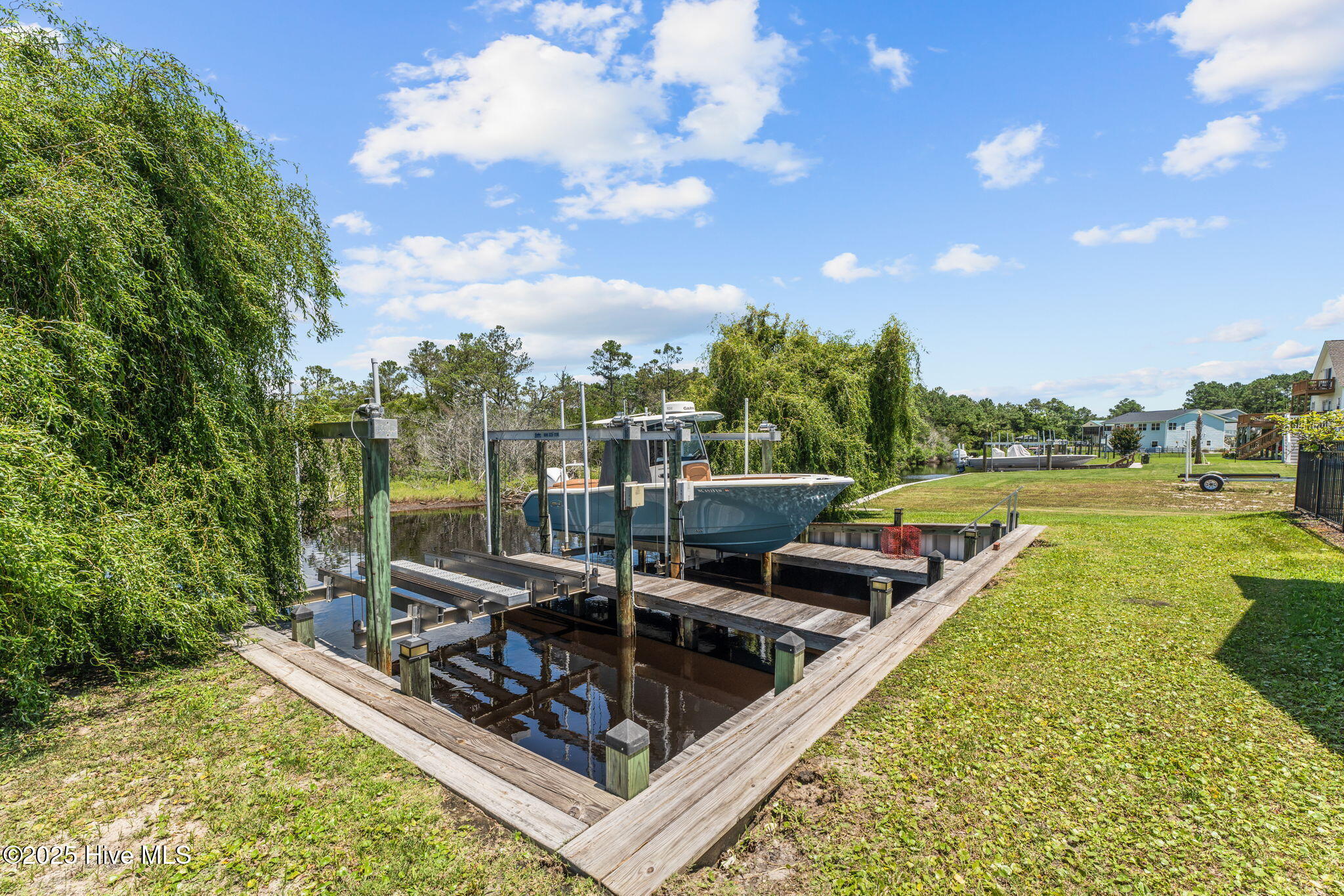 Sneads Ferry, North Carolina 28460, United States, 4 Bedrooms Bedrooms, ,4 BathroomsBathrooms,Residential,Pending,255813