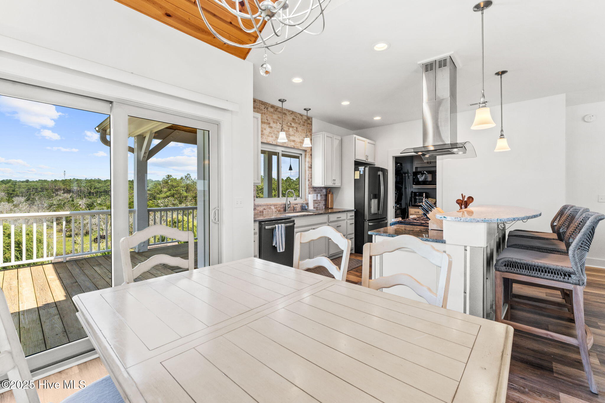 Sneads Ferry, North Carolina 28460, United States, 4 Bedrooms Bedrooms, ,4 BathroomsBathrooms,Residential,Pending,255813