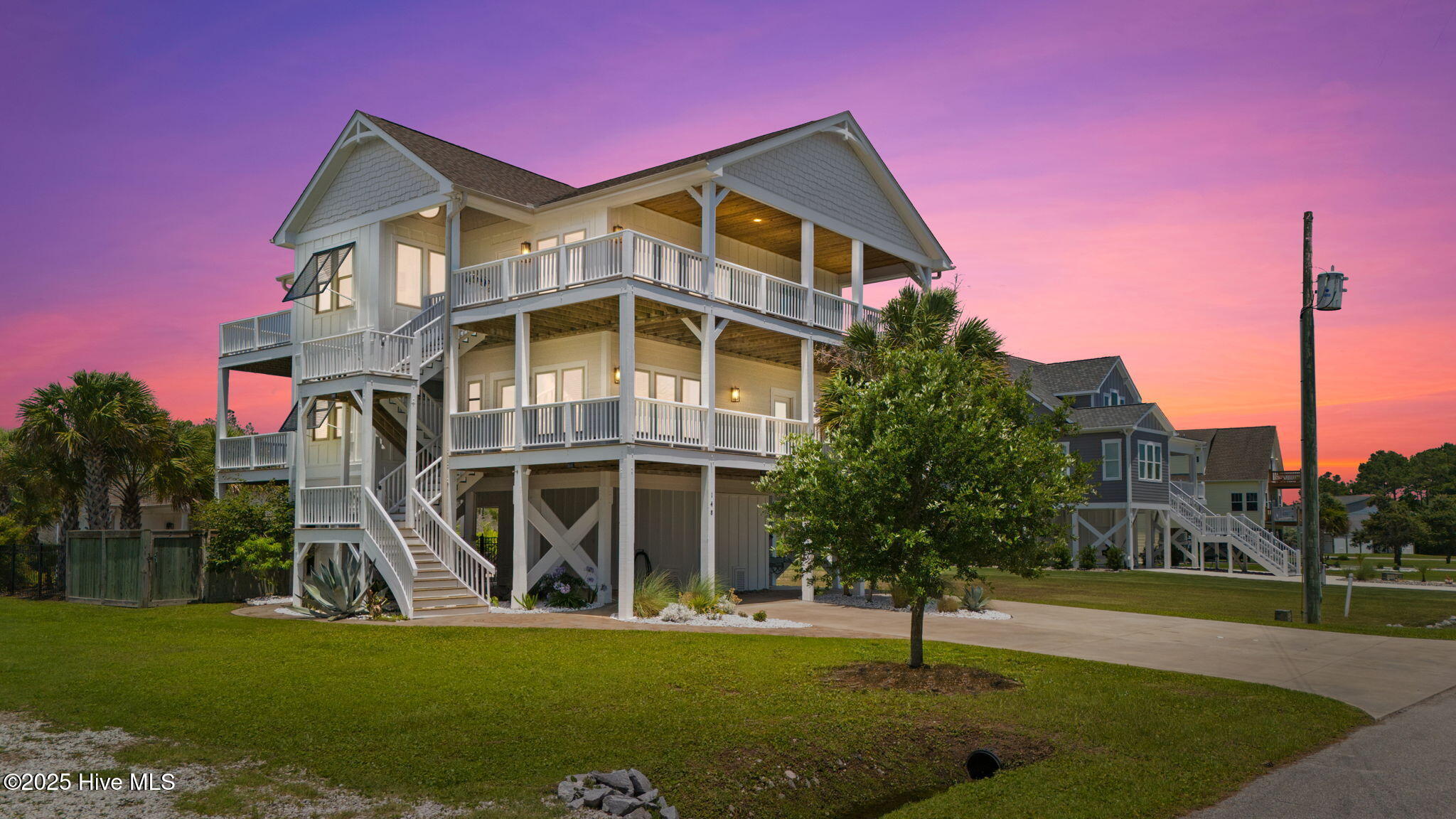 Sneads Ferry, North Carolina 28460, United States, 4 Bedrooms Bedrooms, ,4 BathroomsBathrooms,Residential,Pending,255813