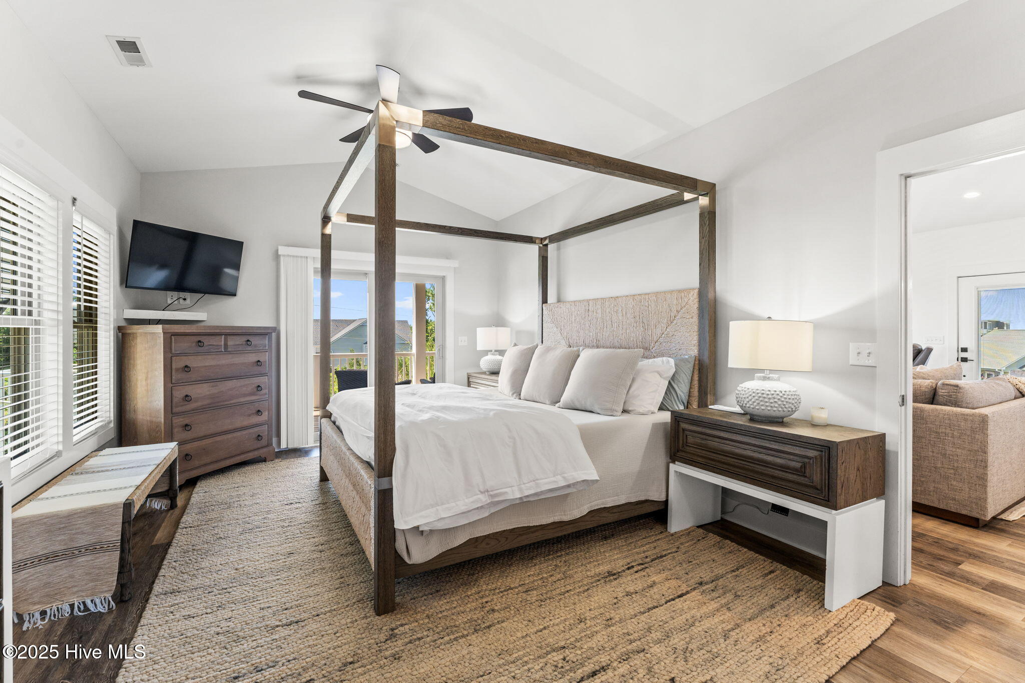 Sneads Ferry, North Carolina 28460, United States, 4 Bedrooms Bedrooms, ,4 BathroomsBathrooms,Residential,Pending,255813