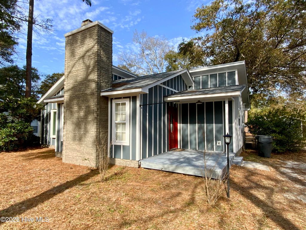 Photo of 314 Stuart Avenue, Southport, NC 28461 (MLS # 100546662)