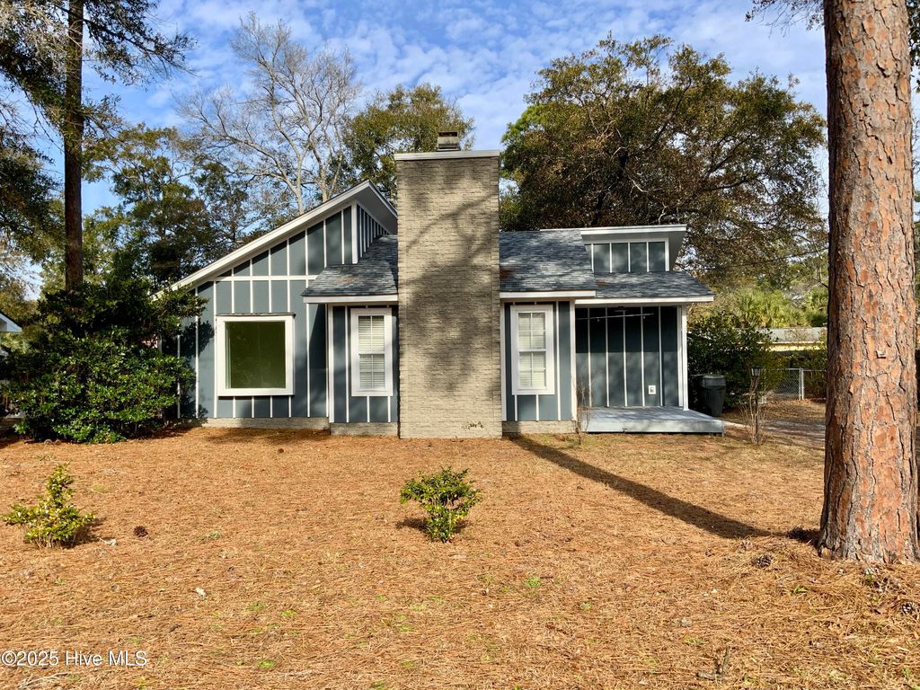 Photo of 314 Stuart Avenue, Southport, NC 28461 (MLS # 100546662)