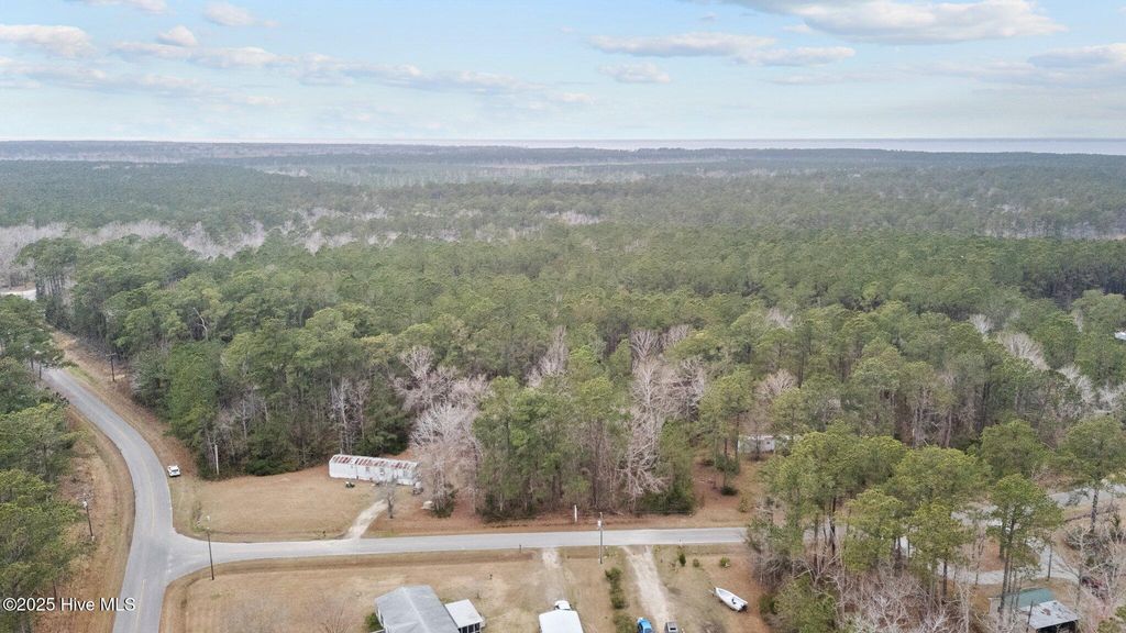 Photo of 117 Deer Trail, Beaufort, NC 28516 (MLS # 100561594)