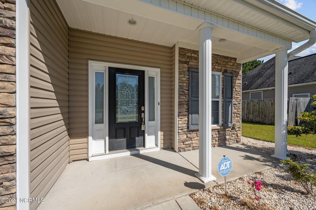 Photo of 403 Wynbrookee Lane, Jacksonville, NC 28546 (MLS # 100544089)