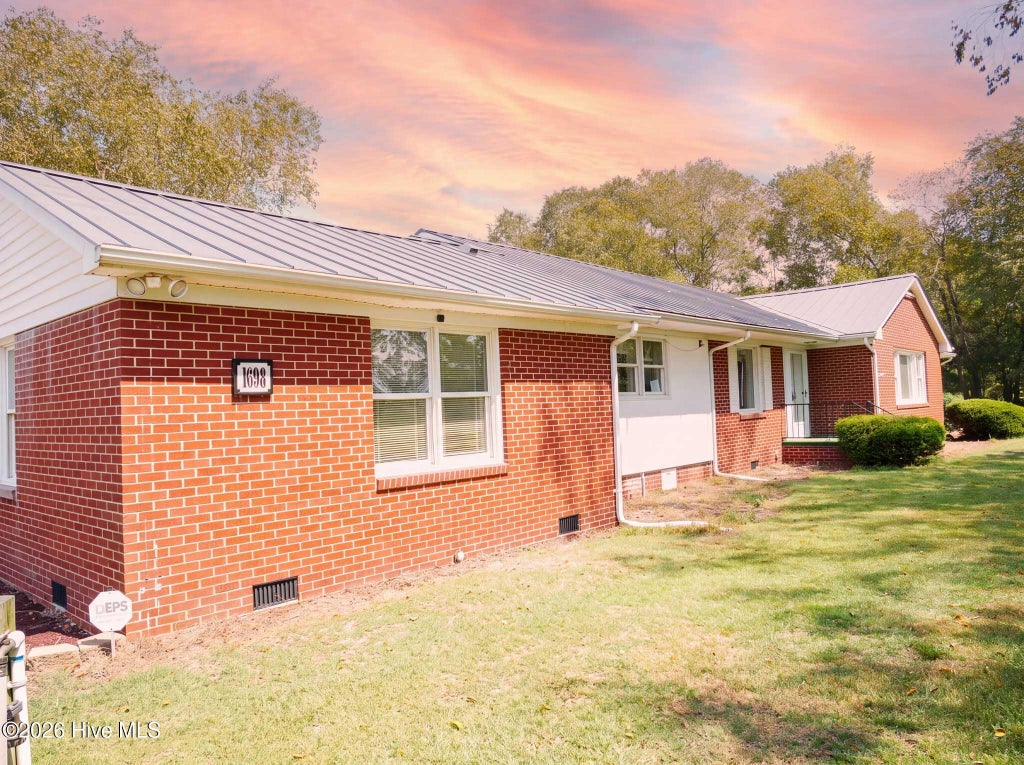 Photo of 1698 W Pleasant Hill Road, Pink Hill, NC 28572 (MLS # 100601350)