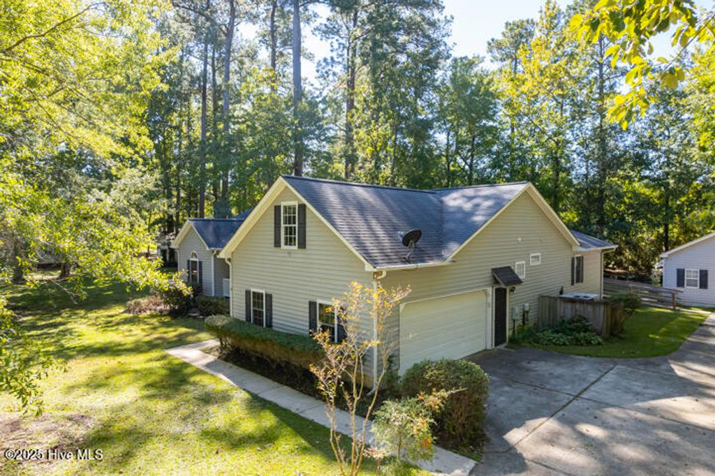 Photo of 7103 Brigantine Boulevard, Oriental, NC 28571 (MLS # 100537328)