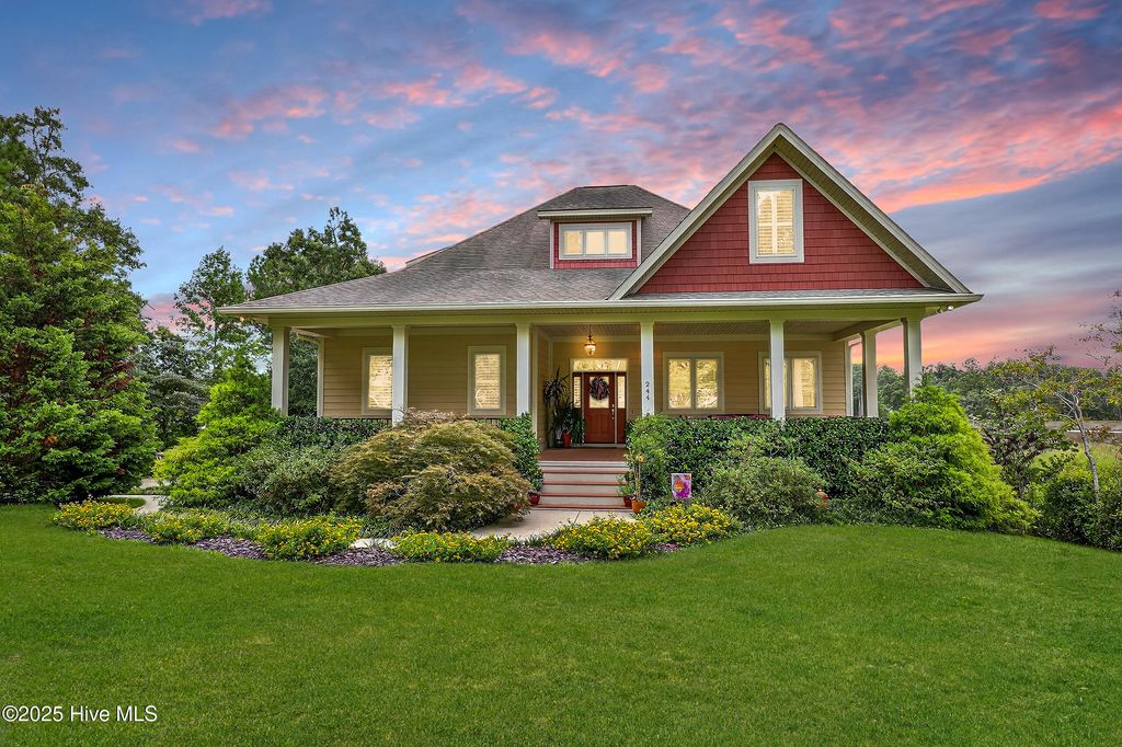 Photo of 244 White Oak Bluff Road, Stella, NC 28582 (MLS # 100527488)