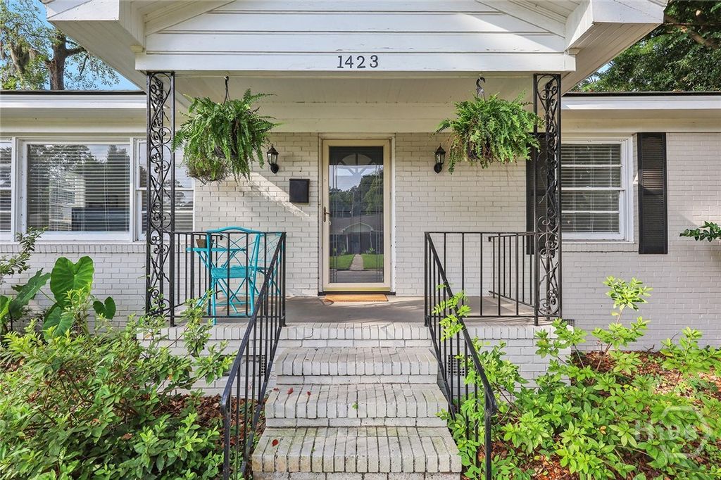 Photo of 1423 E 40th Street, Savannah, GA 31404 (MLS # SA357883)