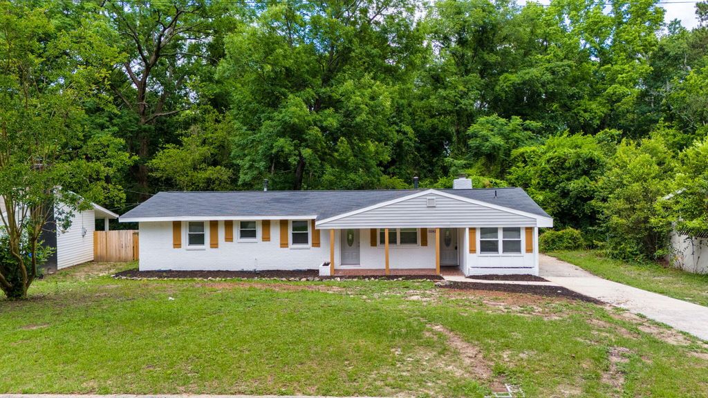 Photo of 3341 Oakridge Drive, Augusta, GA 30909 (MLS # 552254)