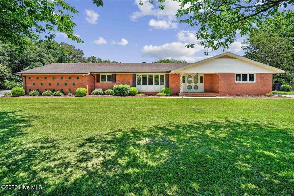 Photo of 704 E Forest Hill Drive, Goldsboro, NC 27534 (MLS # 100587166)
