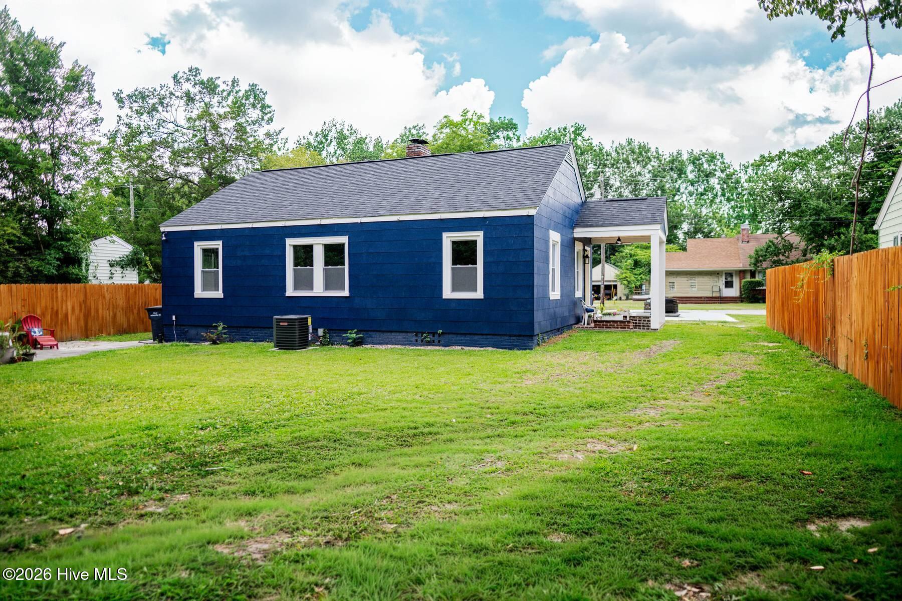 303 Stratford Road