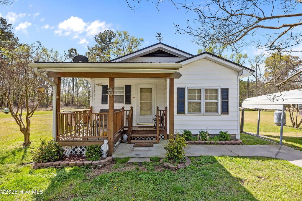 Photo of 47 Litchfield Road, Creswell, NC 27928 (MLS # 100564265)