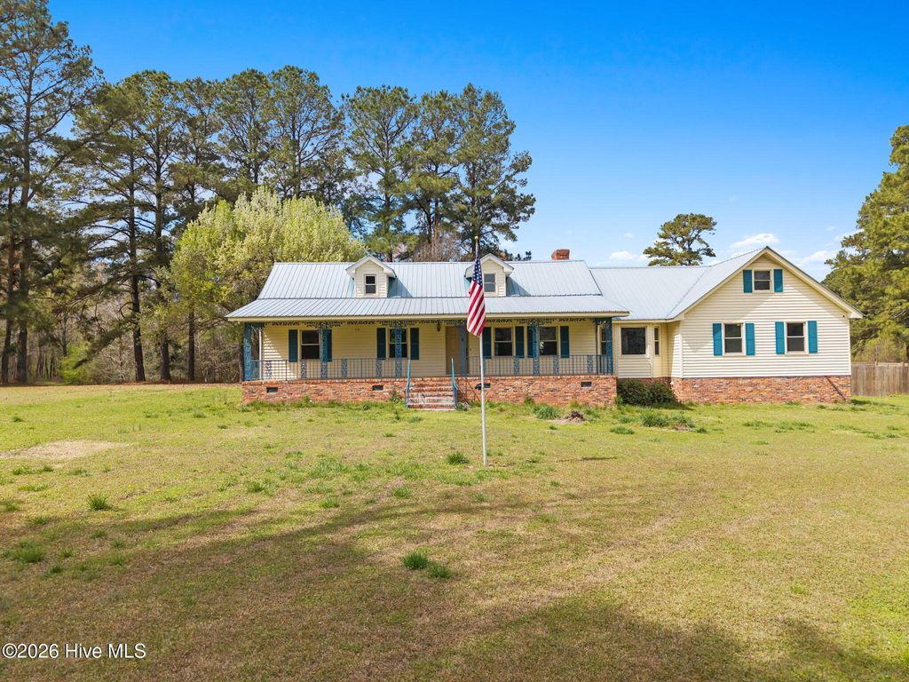 Photo of 863 Fred Powell Road, Whiteville, NC 28472 (MLS # 100560664)