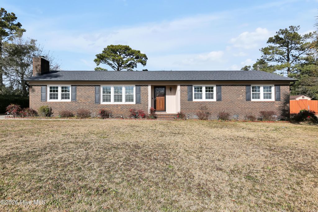 Photo of 127 Deerwood Drive, Wilmington, NC 28405 (MLS # 100551362)