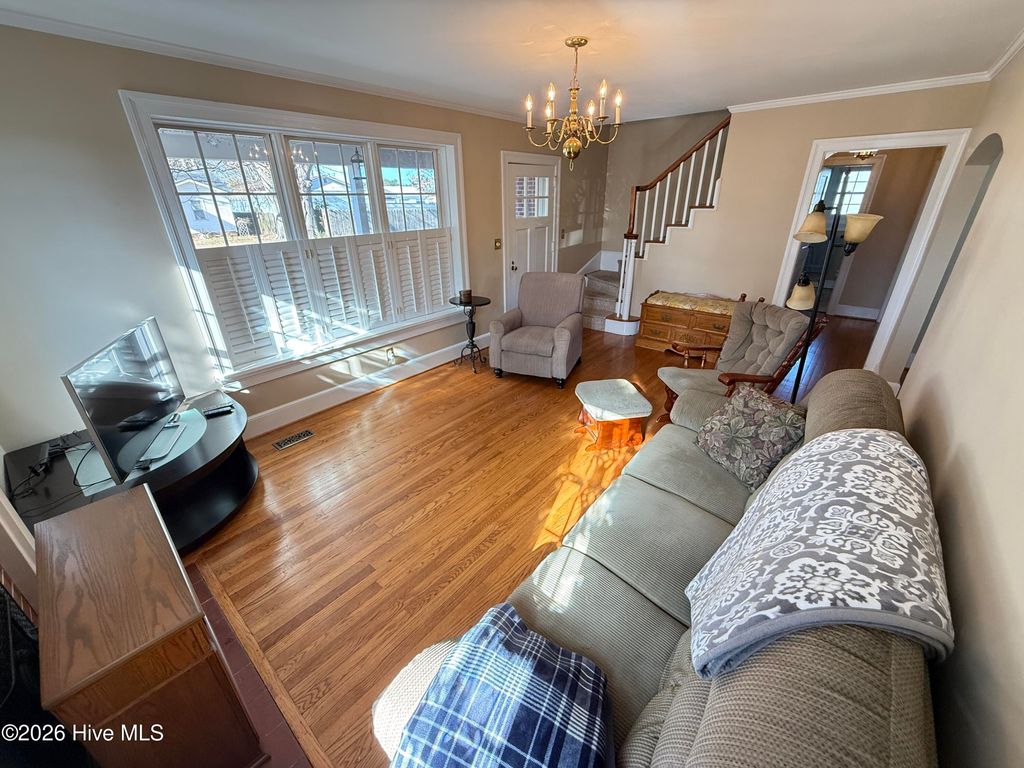 Photo of 502 N Chestnut Street, Mount Olive, NC 28365 (MLS # 100548146)