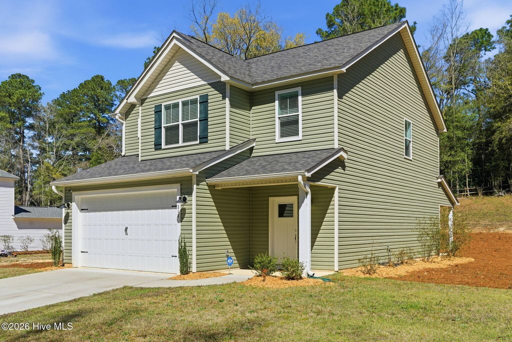 Photo of 218 Brisbane Drive, Aberdeen, NC 28315 (MLS # 100561104)