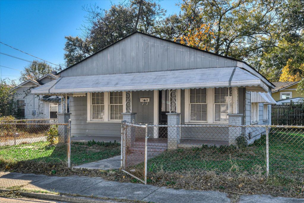 Photo of 1740 Starnes Street, Augusta, GA 30904 (MLS # 551176)