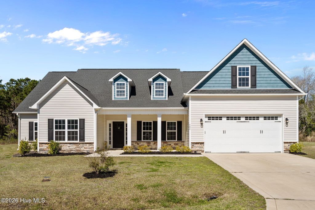 Photo of 584 White Shoal Way, Sneads Ferry, NC 28460 (MLS # 100561720)
