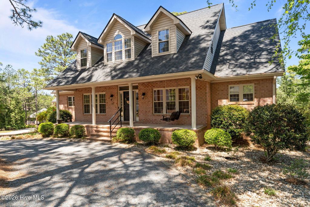 Photo of 17 La Quinta Loop, Pinehurst, NC 28374 (MLS # 100568799)