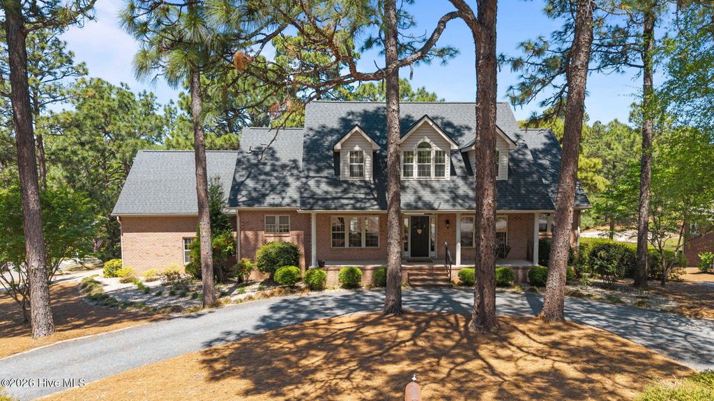 Photo of 17 La Quinta Loop, Pinehurst, NC 28374 (MLS # 100568799)