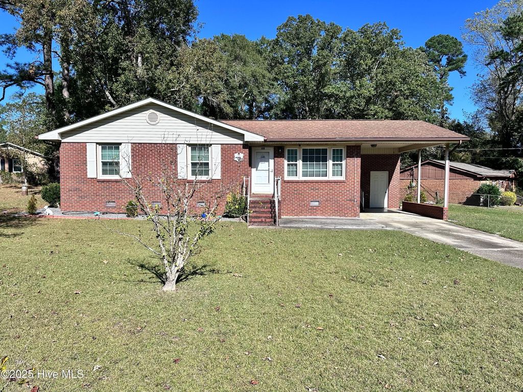 Photo of 105 Woodlawn Drive, Jacksonville, NC 28546 (MLS # 100544377)