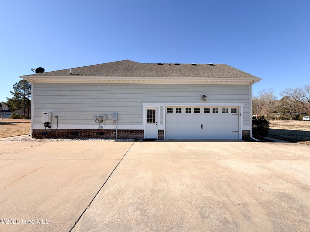 Photo of 222 Baxter Lane, Moyock, NC 27958 (MLS # 100552203)