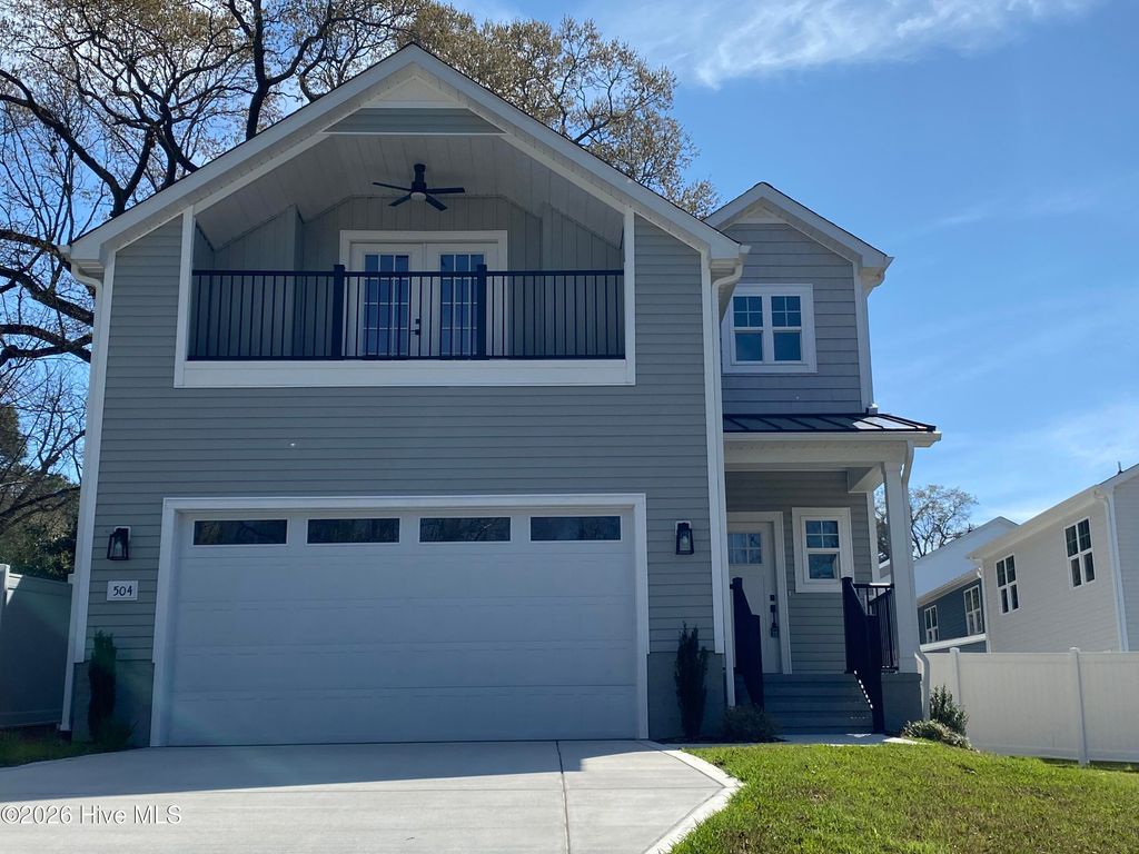 Photo of 504 Lakeshore Drive, Aberdeen, NC 28315 (MLS # 100561807)