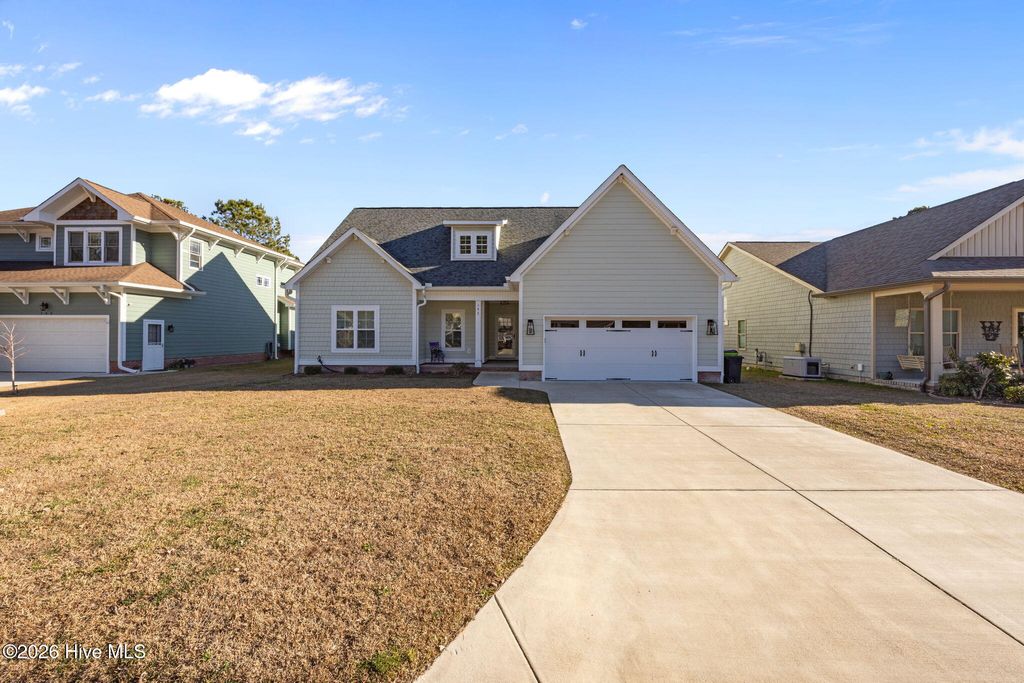 Photo of 142 Grantham Place, New Bern, NC 28560 (MLS # 100551860)