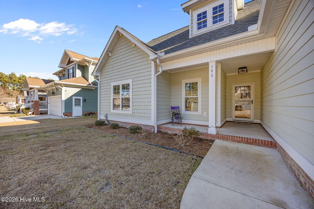 Photo of 142 Grantham Place, New Bern, NC 28560 (MLS # 100551860)