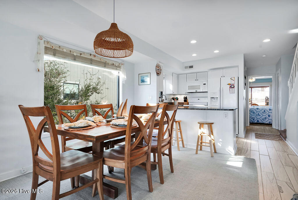 615 S Lumina Avenue Unit 2