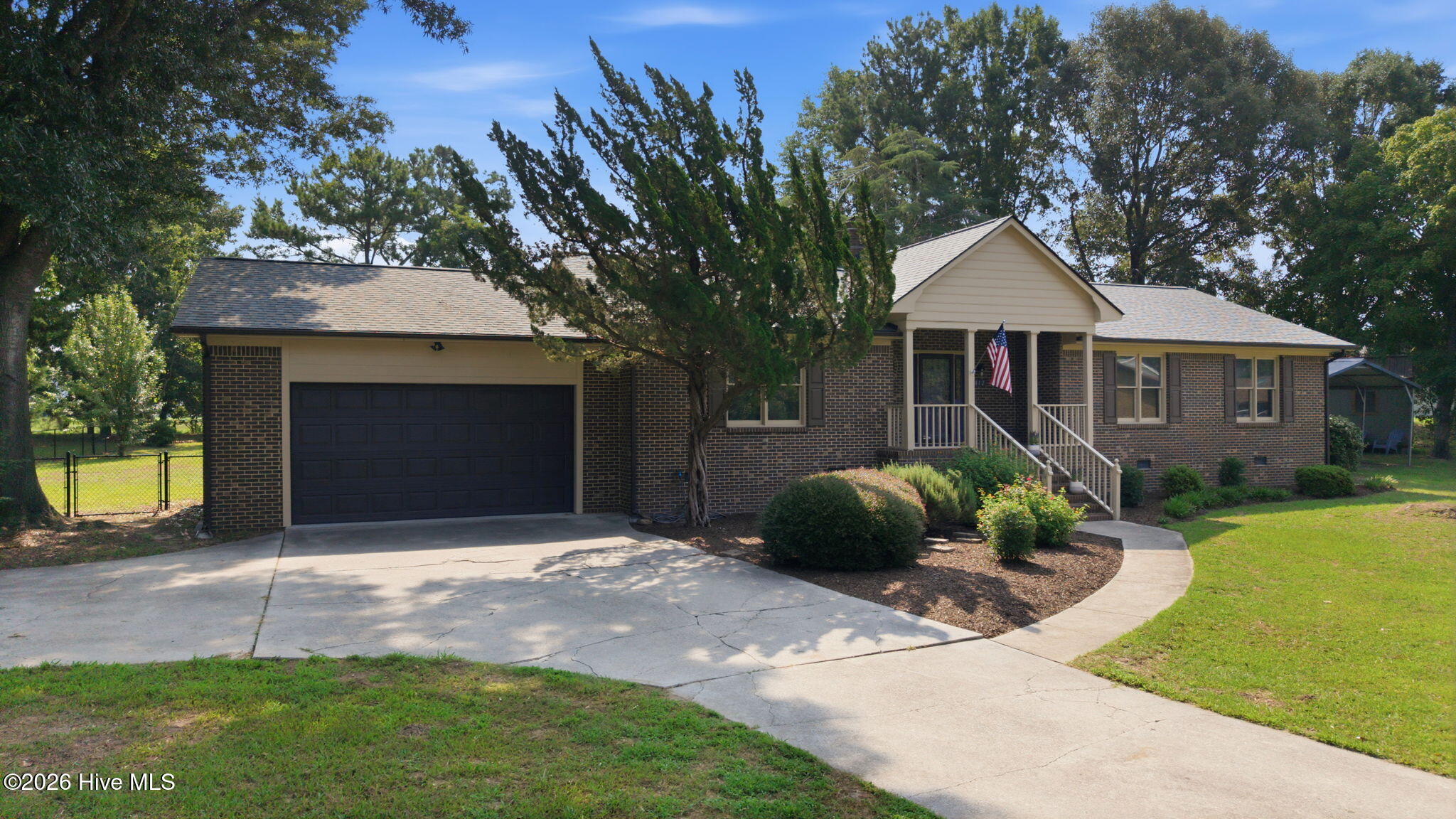 412 Oak Ridge Drive